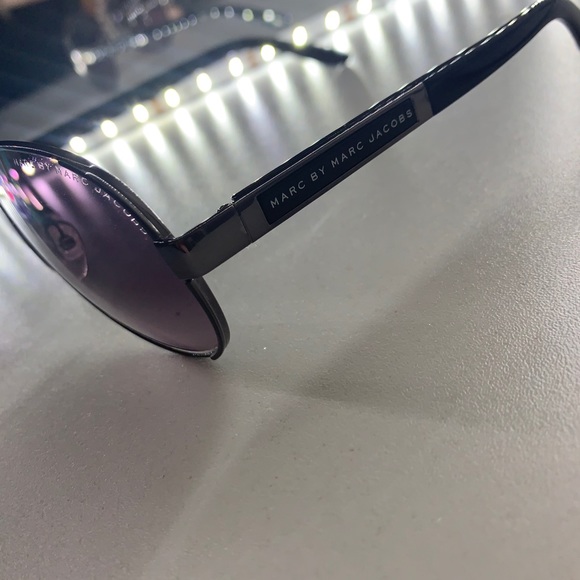 Marc Jacob’s aviators - Picture 7 of 9